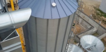 The installation of the silos